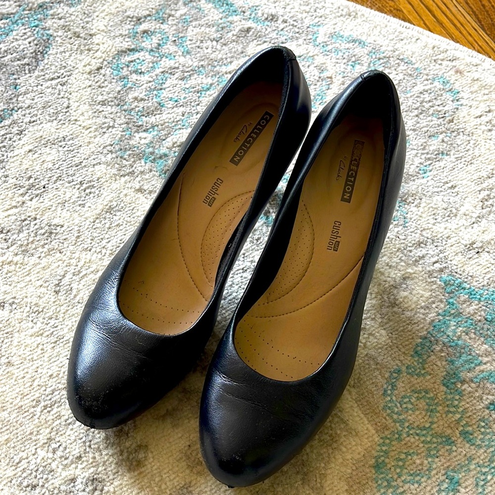 Clarks black size 8 heels